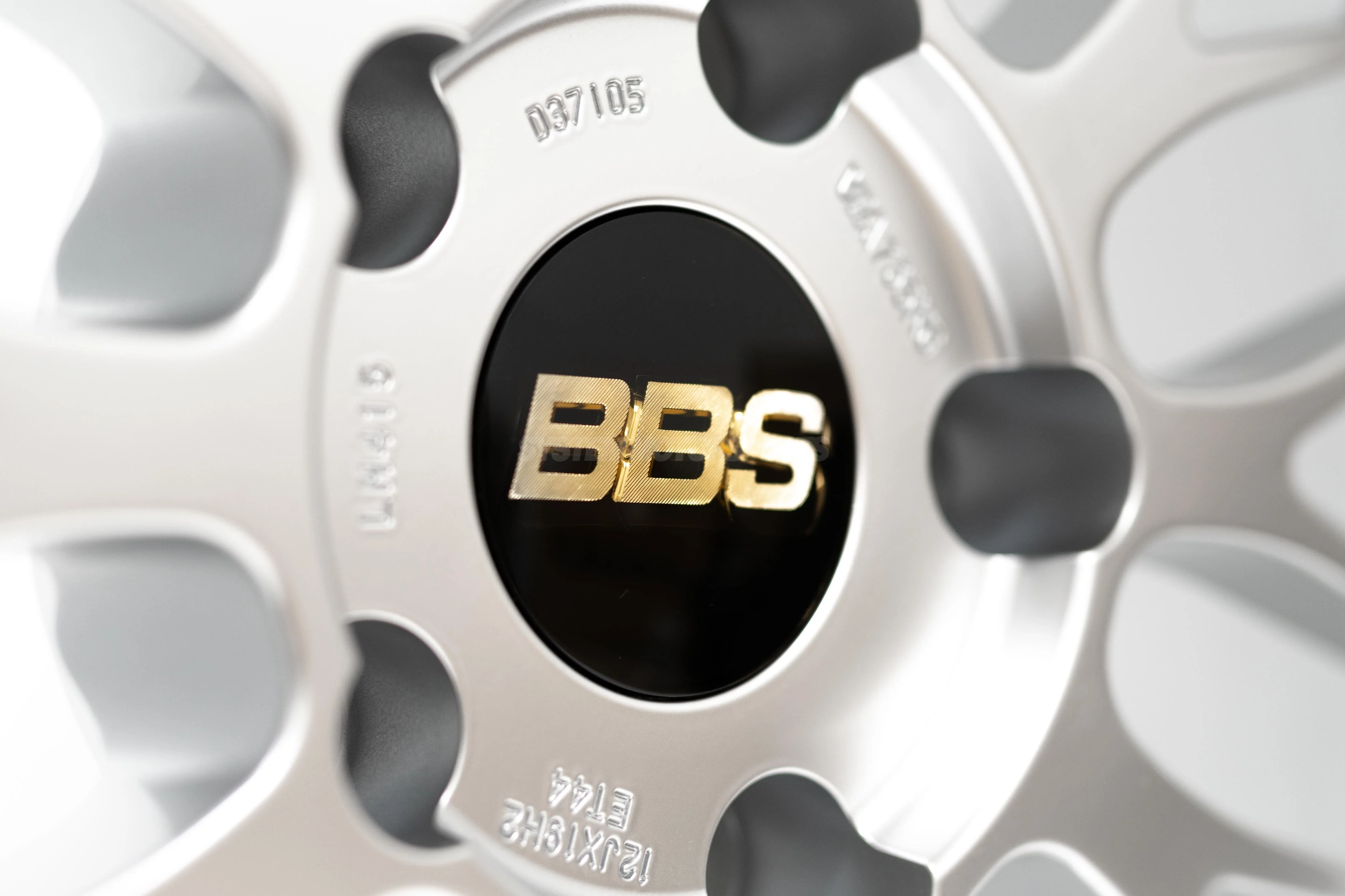 BBS LM - 19x8.5 +50 / 19x11 +63 / 5x130 - Diamond Silver w/ Diamond Cut Rim *Set of 4* - Image 6